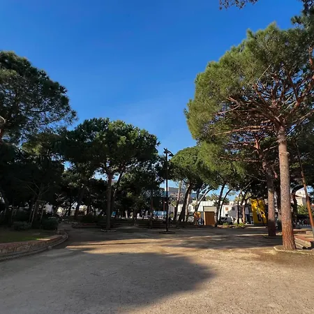Les Pins Pinede Sector - 2 People * جوان ليه باه